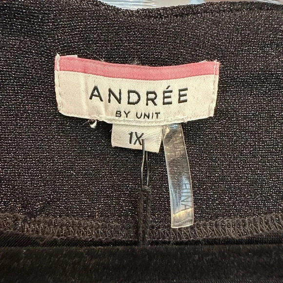 Andree by Unit Women's Metallic Black Wrap Front Stretch Top Plus Size 1X NWT - Picture 10 of 14